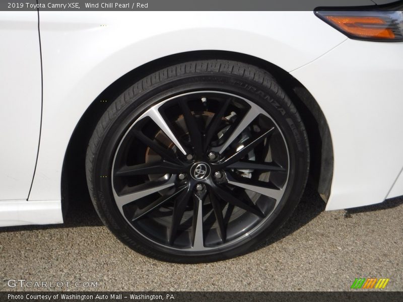 Wind Chill Pearl / Red 2019 Toyota Camry XSE