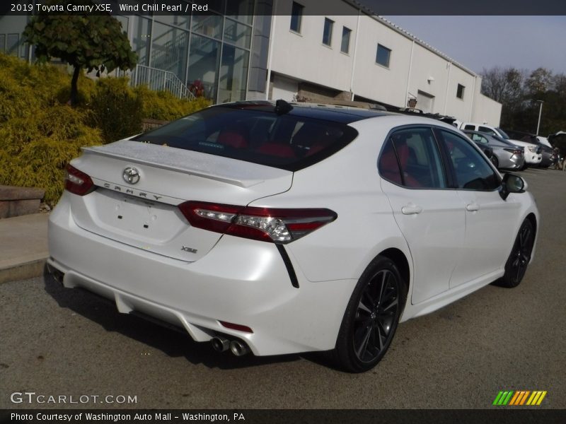 Wind Chill Pearl / Red 2019 Toyota Camry XSE