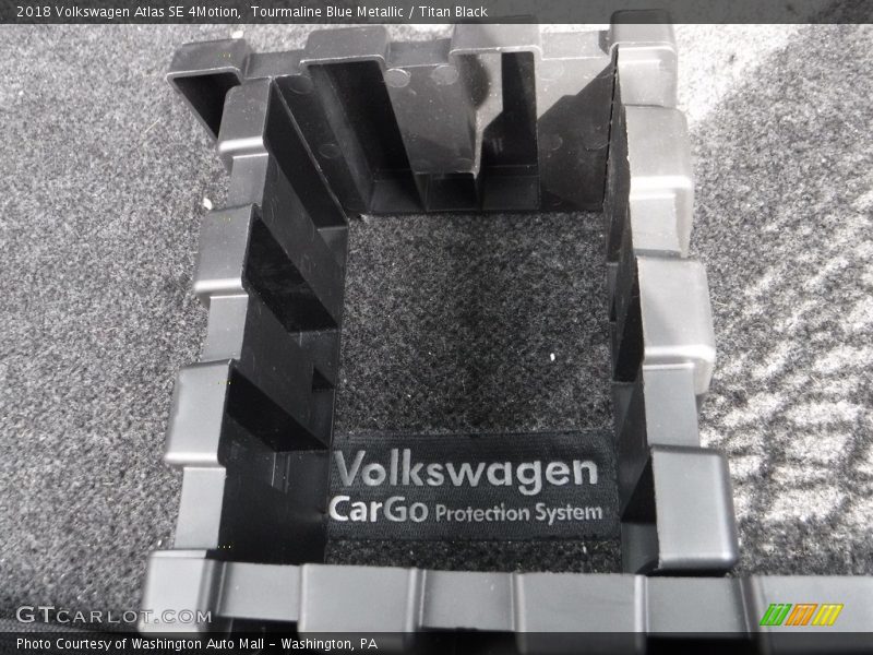 Tourmaline Blue Metallic / Titan Black 2018 Volkswagen Atlas SE 4Motion