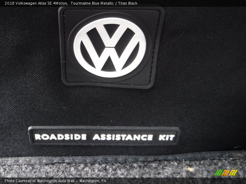 Tourmaline Blue Metallic / Titan Black 2018 Volkswagen Atlas SE 4Motion