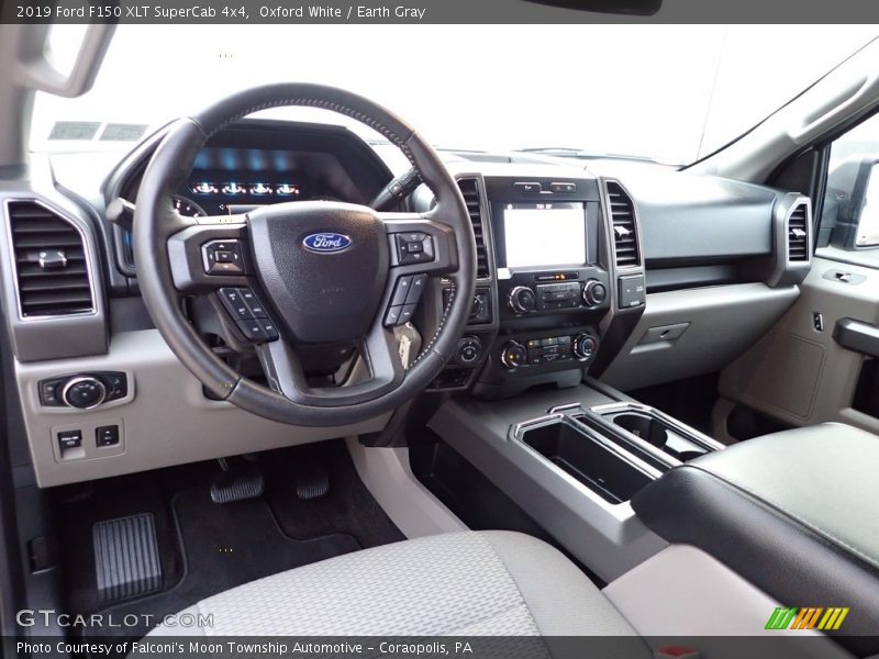 Oxford White / Earth Gray 2019 Ford F150 XLT SuperCab 4x4