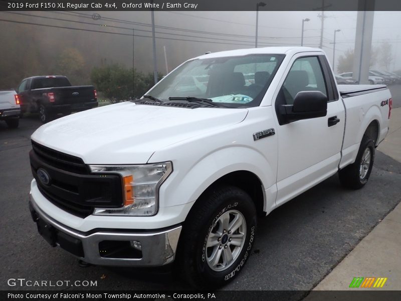 Front 3/4 View of 2019 F150 XL Regular Cab 4x4