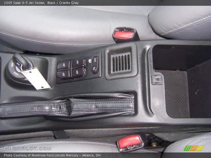 Black / Granite Gray 2005 Saab 9-5 Arc Sedan