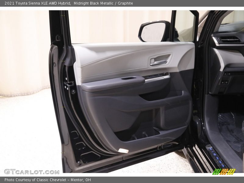 Door Panel of 2021 Sienna XLE AWD Hybrid