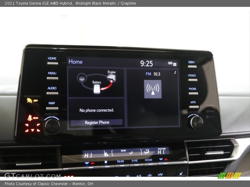 Controls of 2021 Sienna XLE AWD Hybrid