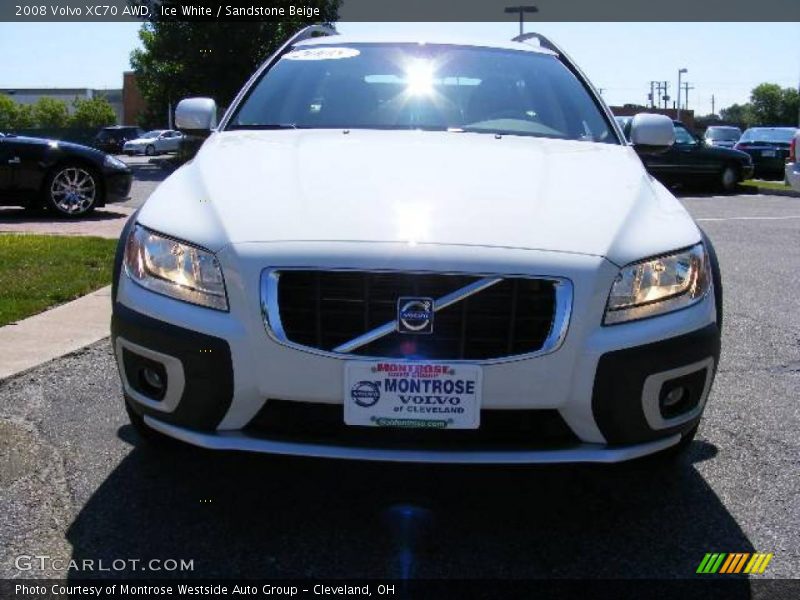 Ice White / Sandstone Beige 2008 Volvo XC70 AWD