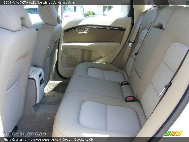 Ice White / Sandstone Beige 2008 Volvo XC70 AWD