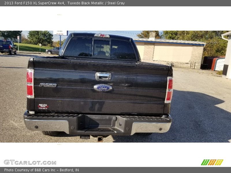 Tuxedo Black Metallic / Steel Gray 2013 Ford F150 XL SuperCrew 4x4