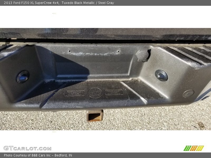 Tuxedo Black Metallic / Steel Gray 2013 Ford F150 XL SuperCrew 4x4