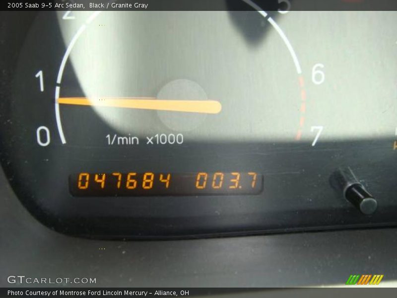 Black / Granite Gray 2005 Saab 9-5 Arc Sedan