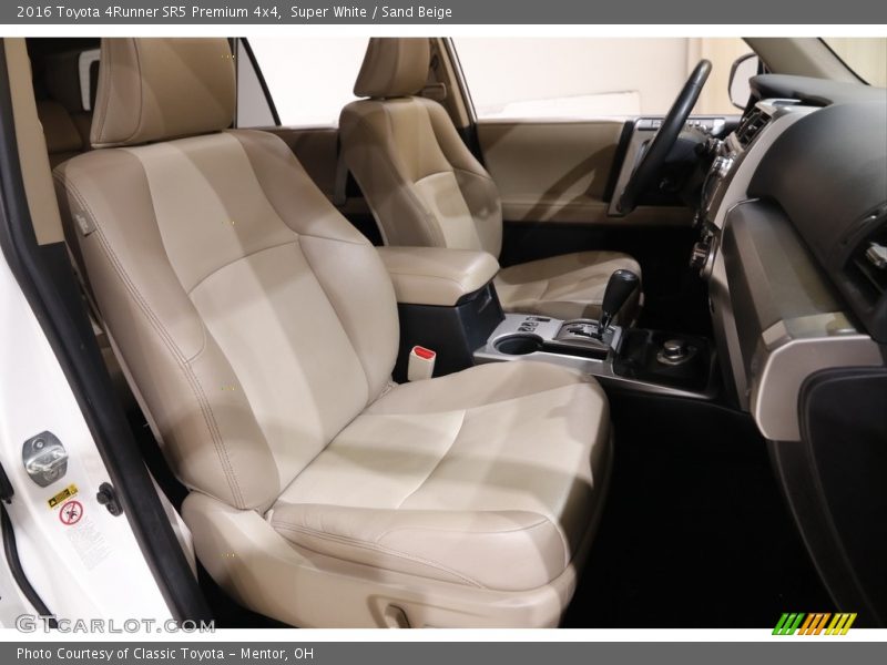 Super White / Sand Beige 2016 Toyota 4Runner SR5 Premium 4x4