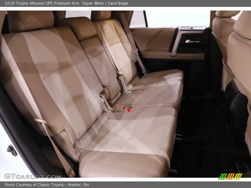 Super White / Sand Beige 2016 Toyota 4Runner SR5 Premium 4x4