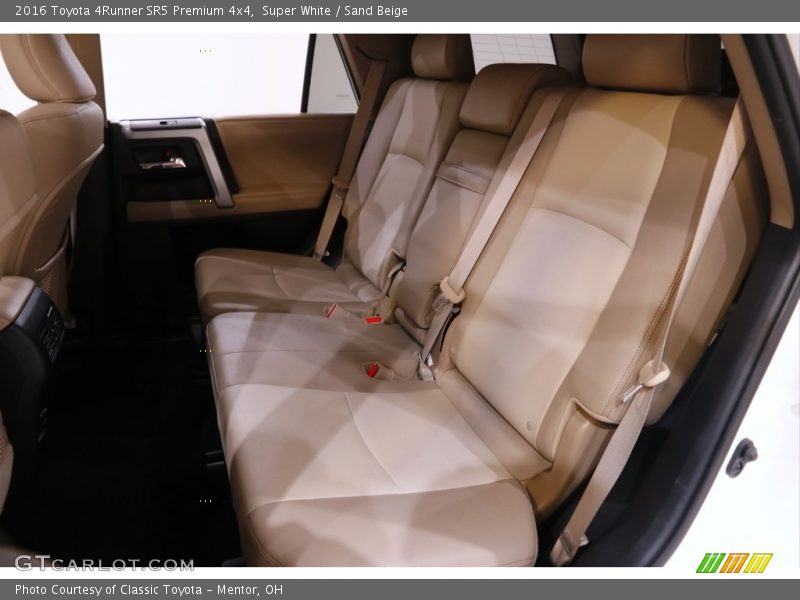 Super White / Sand Beige 2016 Toyota 4Runner SR5 Premium 4x4