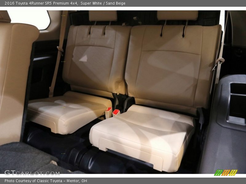 Super White / Sand Beige 2016 Toyota 4Runner SR5 Premium 4x4