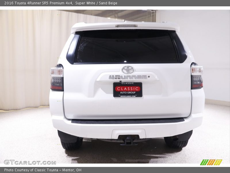 Super White / Sand Beige 2016 Toyota 4Runner SR5 Premium 4x4