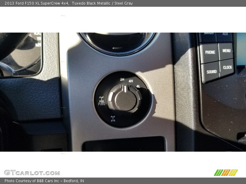 Tuxedo Black Metallic / Steel Gray 2013 Ford F150 XL SuperCrew 4x4