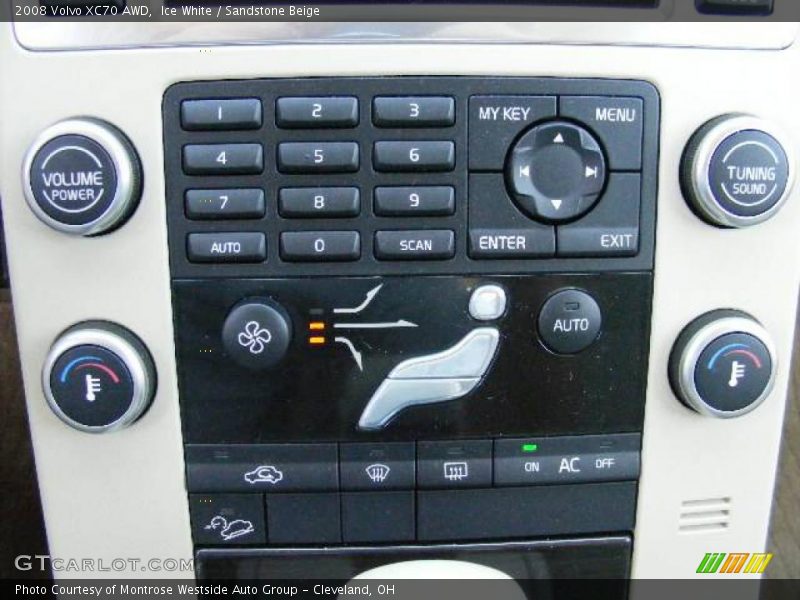 Ice White / Sandstone Beige 2008 Volvo XC70 AWD