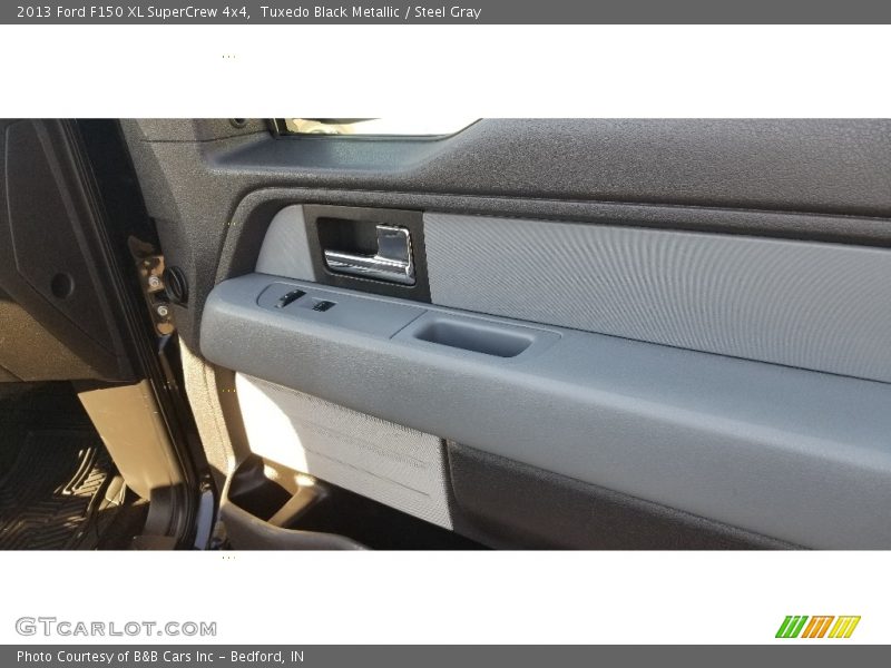 Tuxedo Black Metallic / Steel Gray 2013 Ford F150 XL SuperCrew 4x4