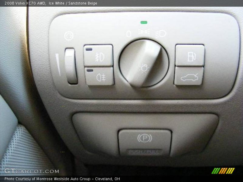 Ice White / Sandstone Beige 2008 Volvo XC70 AWD