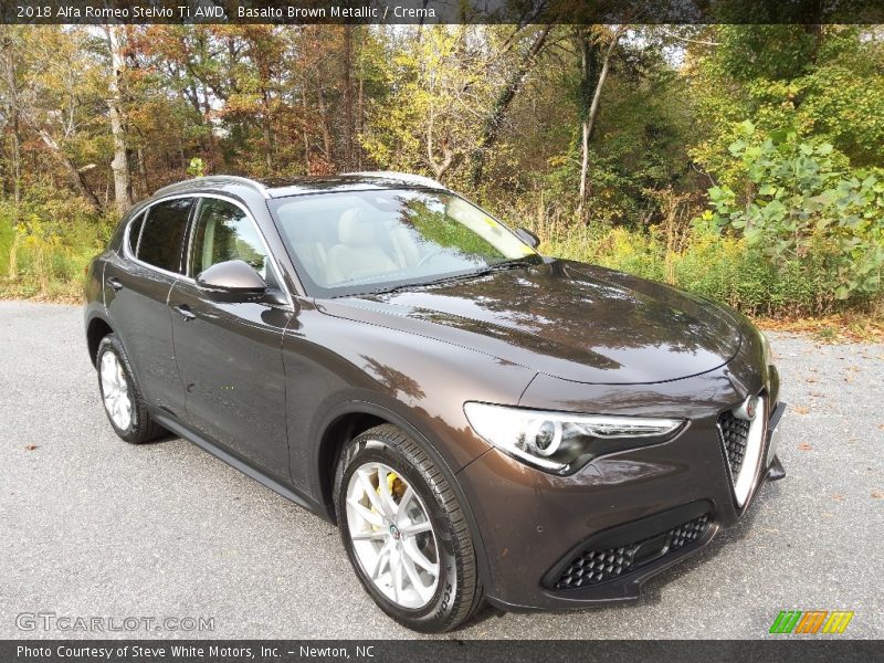 Front 3/4 View of 2018 Stelvio Ti AWD