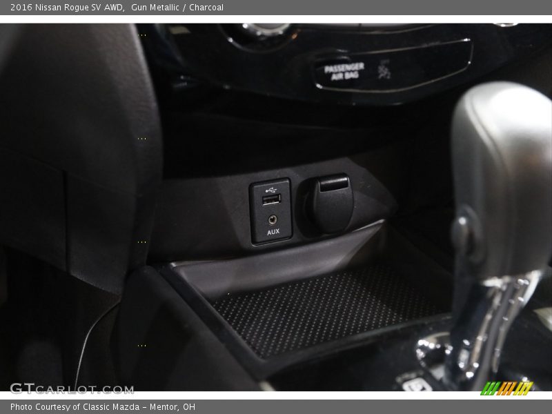 Gun Metallic / Charcoal 2016 Nissan Rogue SV AWD