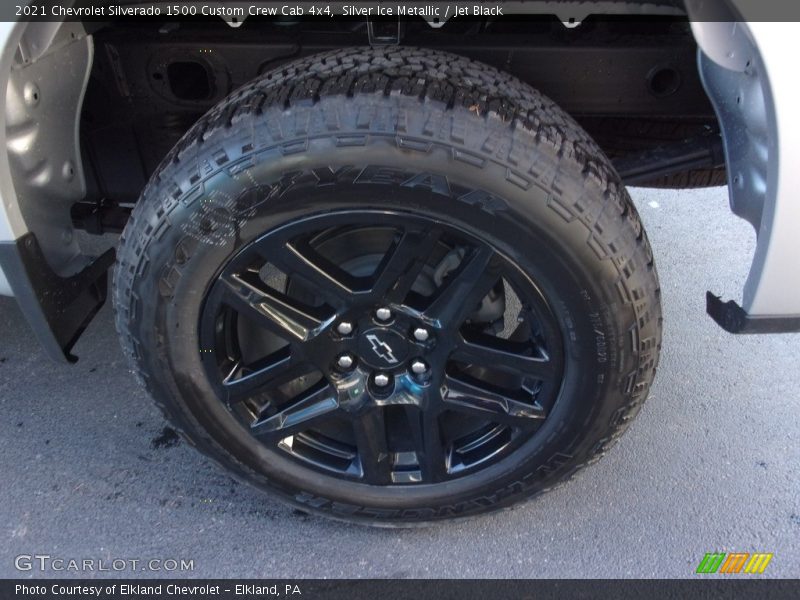 Silver Ice Metallic / Jet Black 2021 Chevrolet Silverado 1500 Custom Crew Cab 4x4