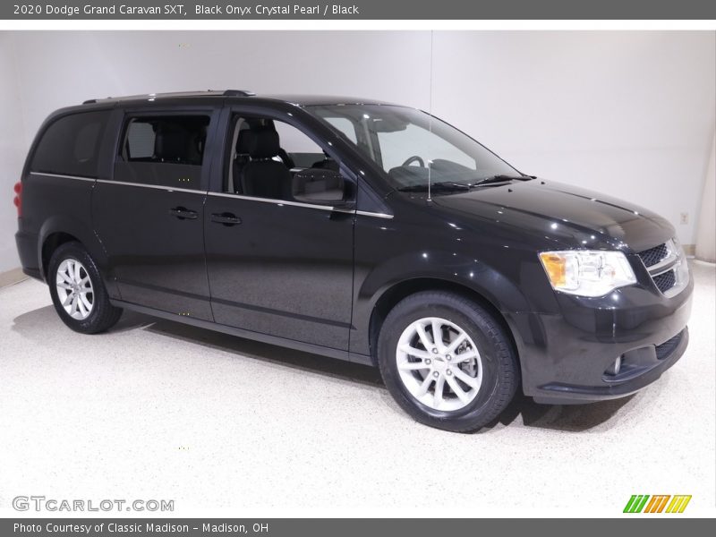 Black Onyx Crystal Pearl / Black 2020 Dodge Grand Caravan SXT