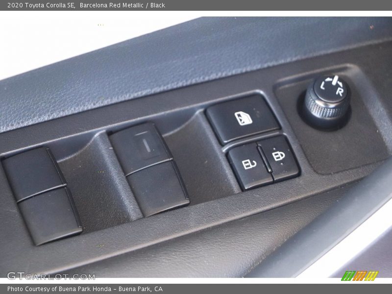 Barcelona Red Metallic / Black 2020 Toyota Corolla SE