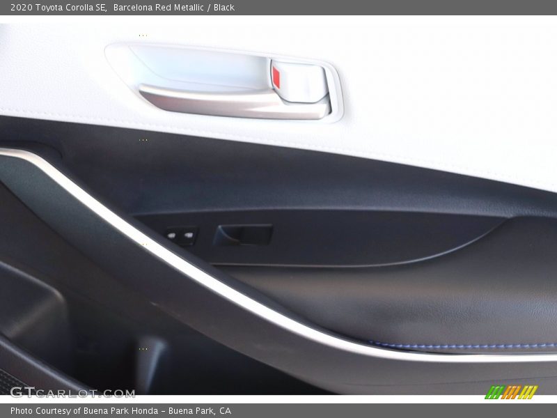 Barcelona Red Metallic / Black 2020 Toyota Corolla SE
