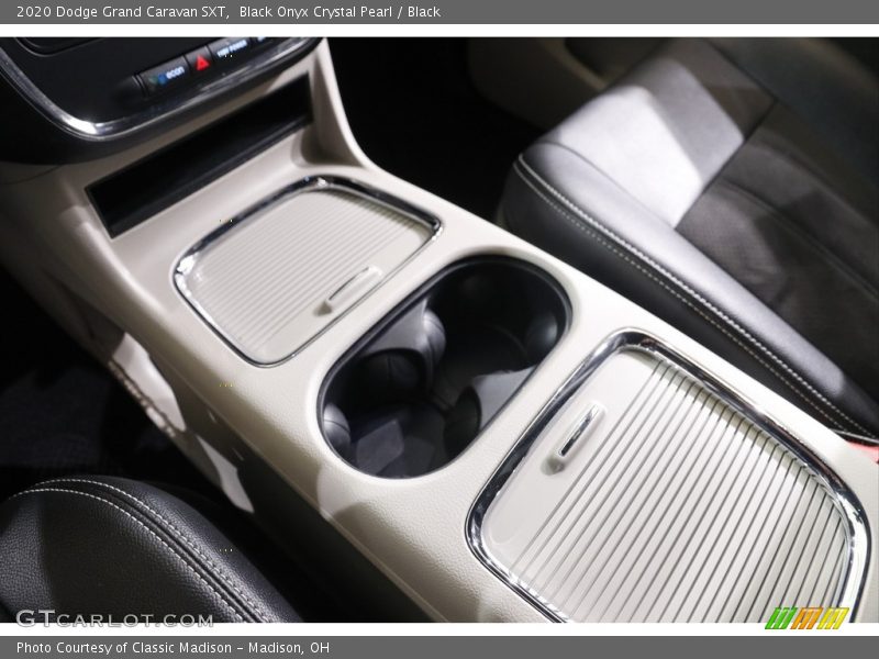 Black Onyx Crystal Pearl / Black 2020 Dodge Grand Caravan SXT