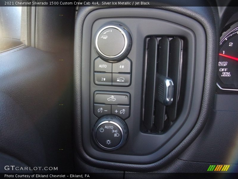 Silver Ice Metallic / Jet Black 2021 Chevrolet Silverado 1500 Custom Crew Cab 4x4