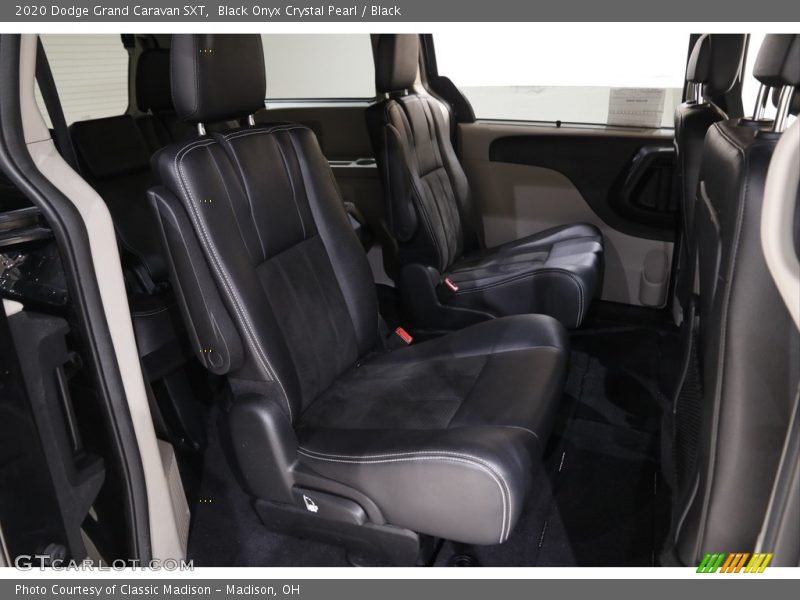 Black Onyx Crystal Pearl / Black 2020 Dodge Grand Caravan SXT