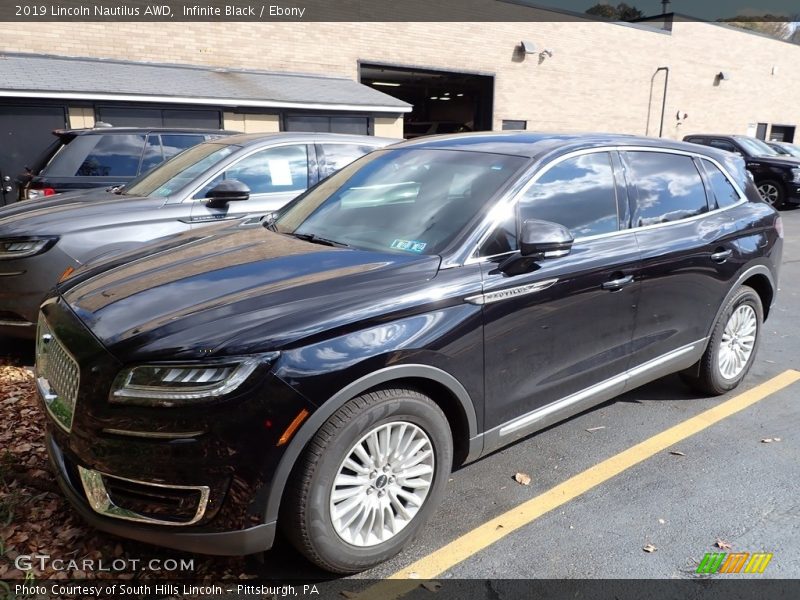 Infinite Black / Ebony 2019 Lincoln Nautilus AWD
