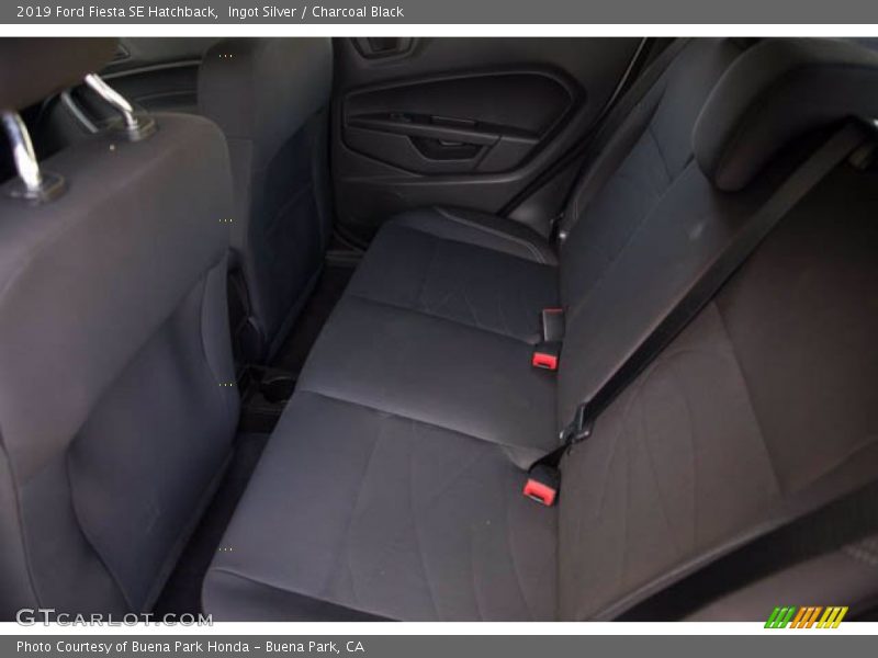 Ingot Silver / Charcoal Black 2019 Ford Fiesta SE Hatchback