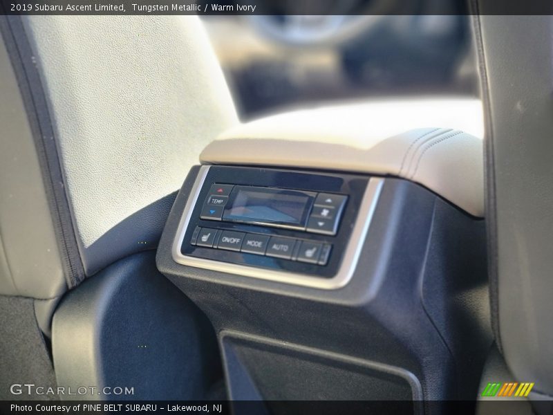 Tungsten Metallic / Warm Ivory 2019 Subaru Ascent Limited