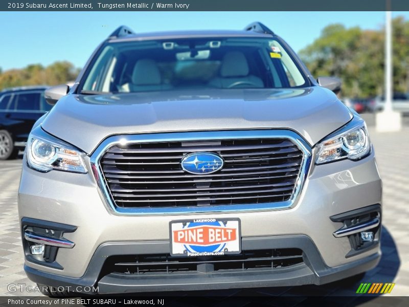 Tungsten Metallic / Warm Ivory 2019 Subaru Ascent Limited
