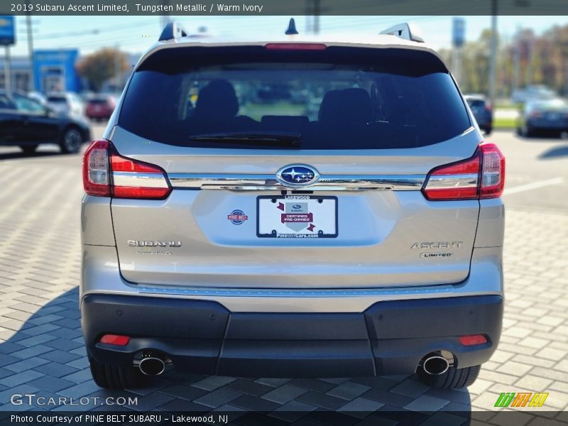 Tungsten Metallic / Warm Ivory 2019 Subaru Ascent Limited