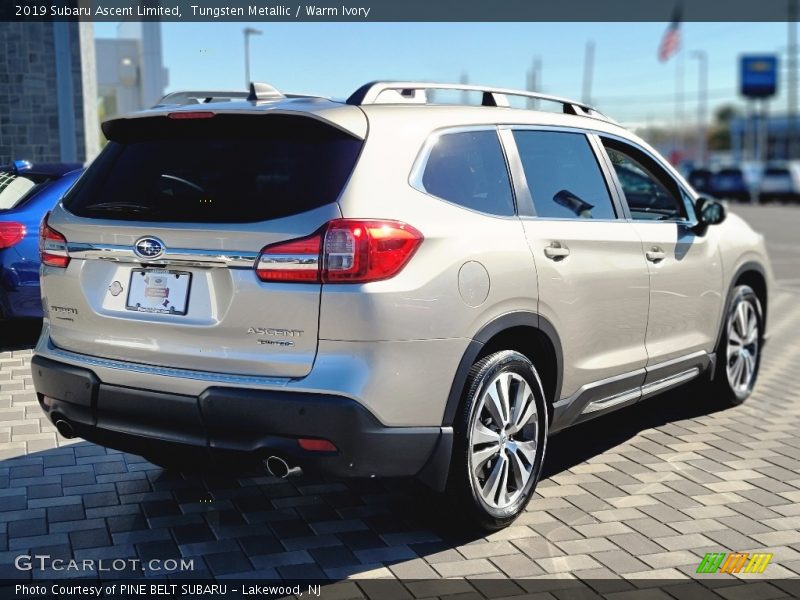 Tungsten Metallic / Warm Ivory 2019 Subaru Ascent Limited