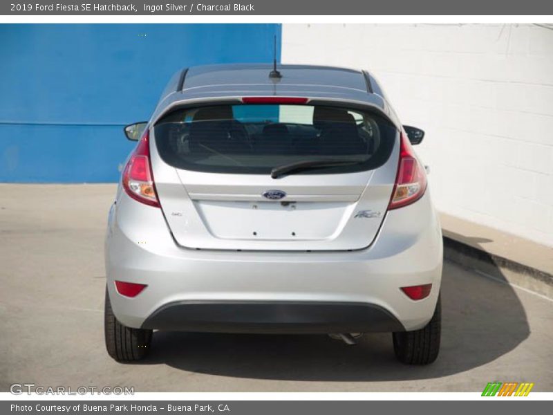 Ingot Silver / Charcoal Black 2019 Ford Fiesta SE Hatchback