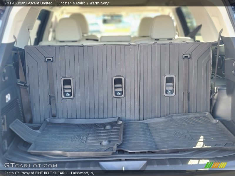 Tungsten Metallic / Warm Ivory 2019 Subaru Ascent Limited