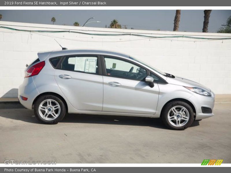 Ingot Silver / Charcoal Black 2019 Ford Fiesta SE Hatchback