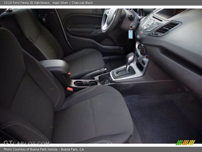 Ingot Silver / Charcoal Black 2019 Ford Fiesta SE Hatchback