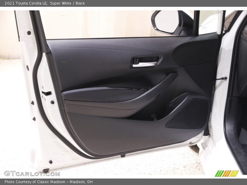 Super White / Black 2021 Toyota Corolla LE