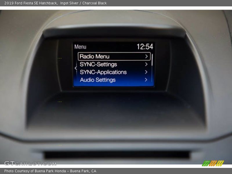 Ingot Silver / Charcoal Black 2019 Ford Fiesta SE Hatchback