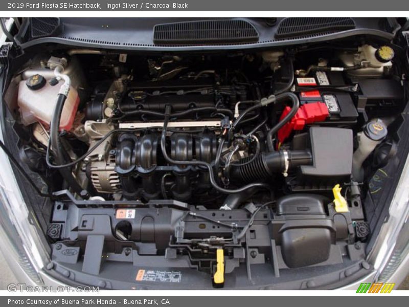 Ingot Silver / Charcoal Black 2019 Ford Fiesta SE Hatchback