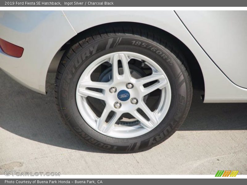 Ingot Silver / Charcoal Black 2019 Ford Fiesta SE Hatchback