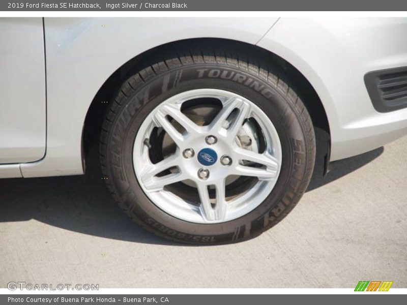 Ingot Silver / Charcoal Black 2019 Ford Fiesta SE Hatchback