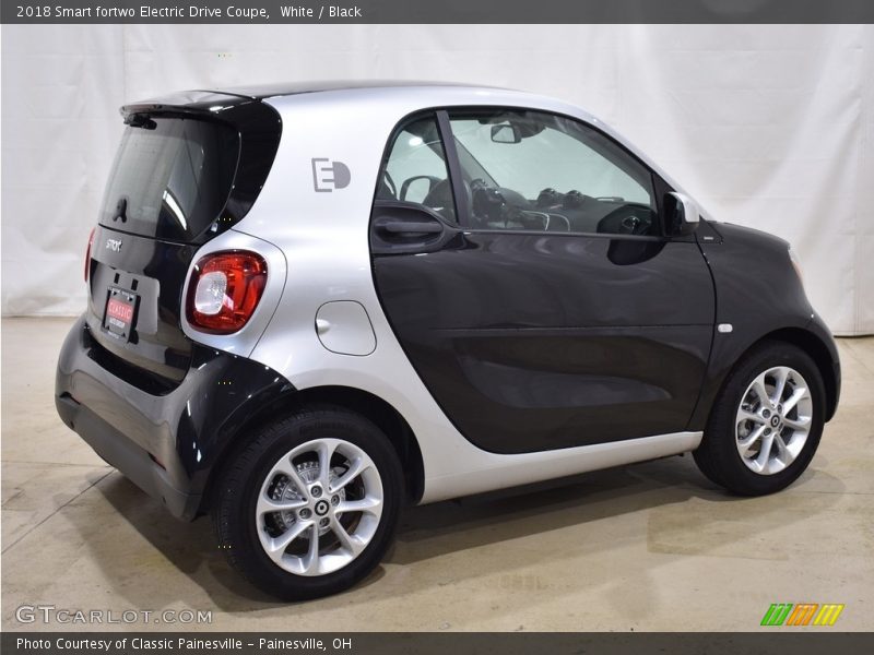White / Black 2018 Smart fortwo Electric Drive Coupe