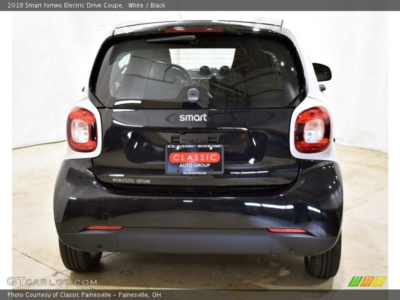 White / Black 2018 Smart fortwo Electric Drive Coupe