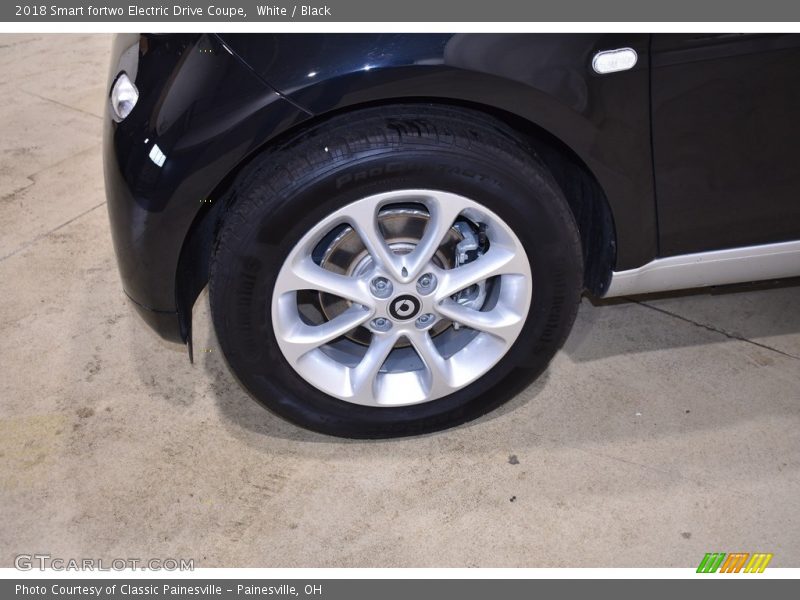 White / Black 2018 Smart fortwo Electric Drive Coupe